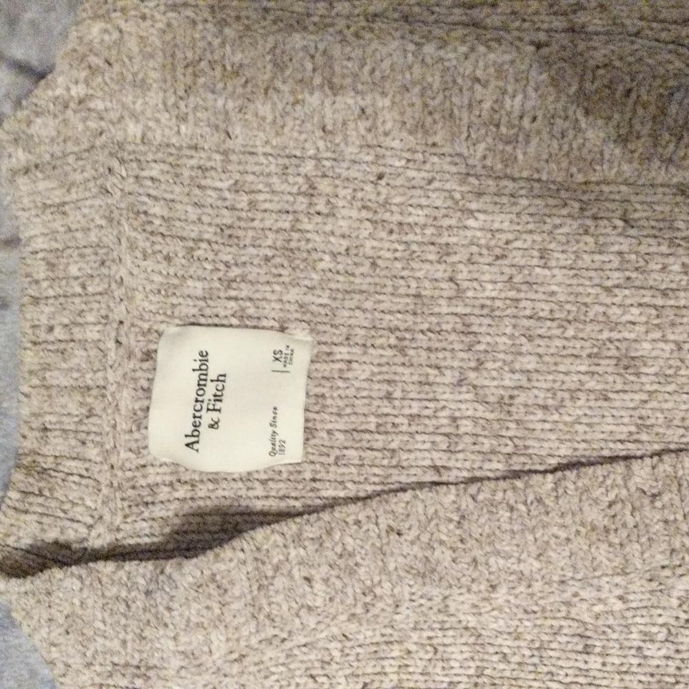 Abercrombie And Fitch Cardigan - Picture 2 of 4